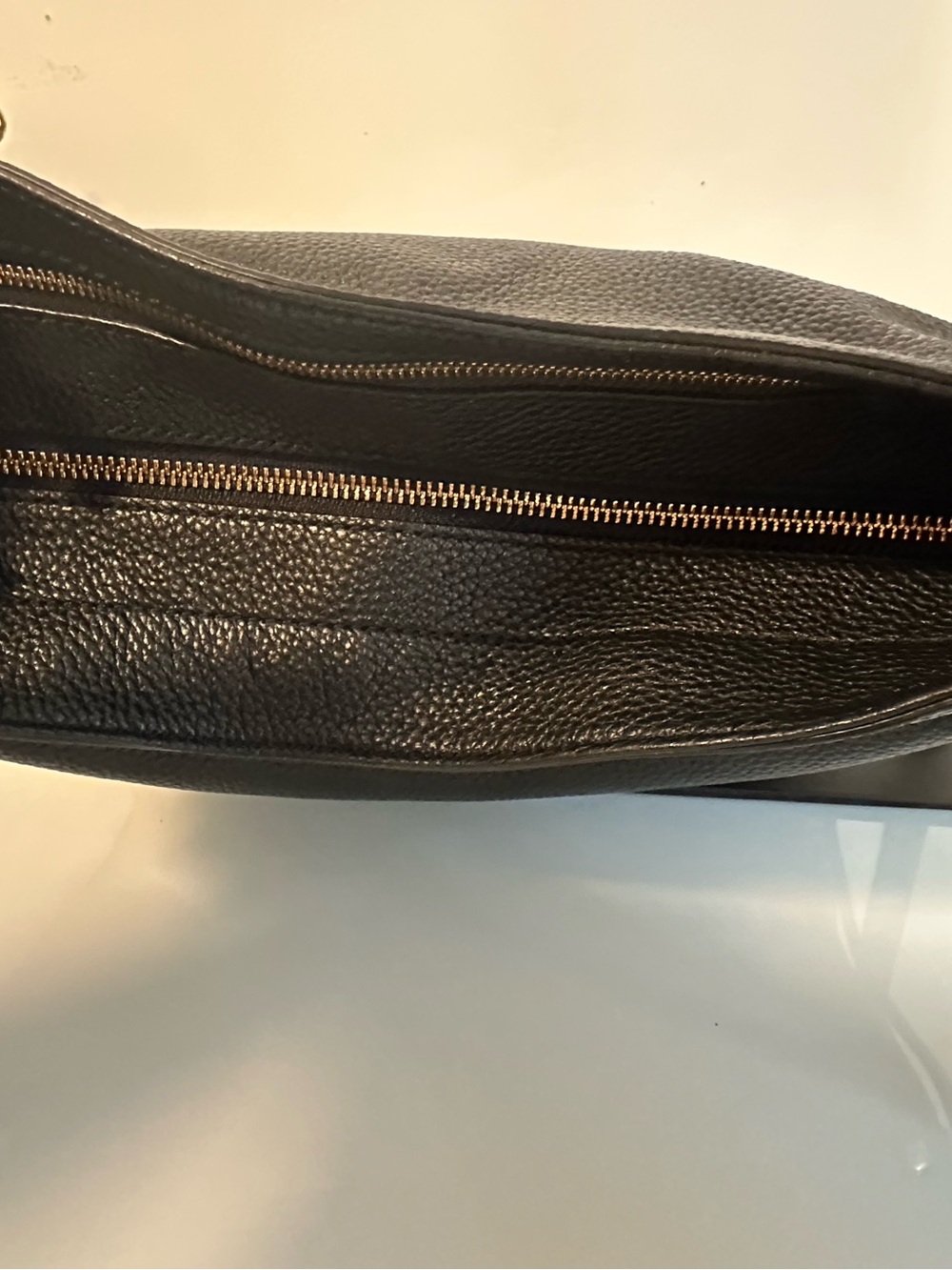 Michael Kors Genuine Leather Large Hobo Shoulder Bag Black Gold Tone EUC - Picture 8 of 16